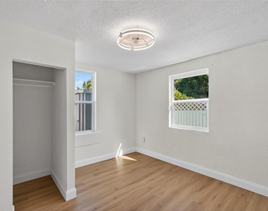 4545 12th Avenue S - Photo Thumbnail 11