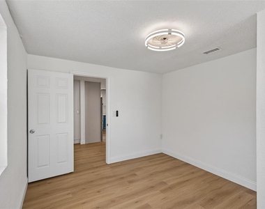 4545 12th Avenue S - Photo Thumbnail 12