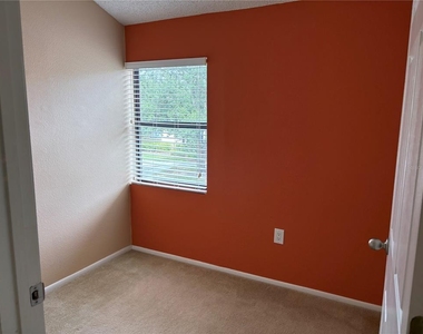 5576 Baywater Drive - Photo Thumbnail 6