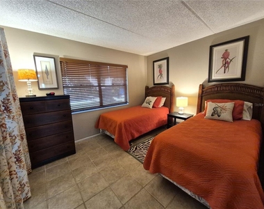 50 Woodlake Place - Photo Thumbnail 28