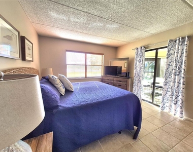 50 Woodlake Place - Photo Thumbnail 22