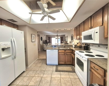 50 Woodlake Place - Photo Thumbnail 9