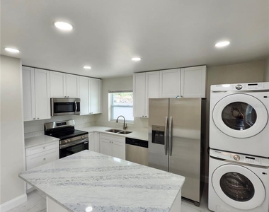 15406 Avalon Avenue - Photo Thumbnail 31