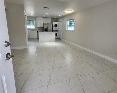 15406 Avalon Avenue - Photo Thumbnail 4