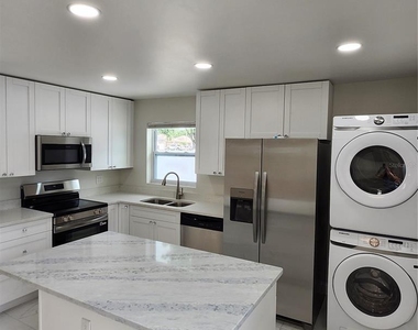 15406 Avalon Avenue - Photo Thumbnail 30