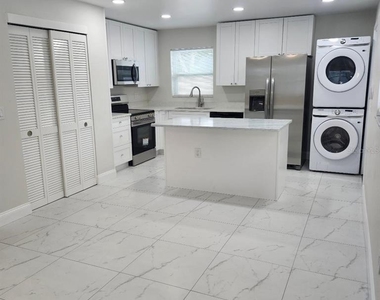 15406 Avalon Avenue - Photo Thumbnail 12