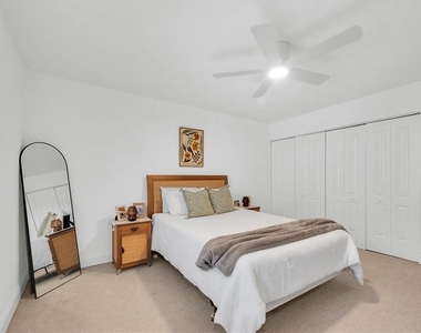210 5th Avenue S - Photo Thumbnail 15