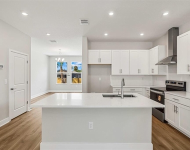 1005 W Cypress Street - Photo Thumbnail 1