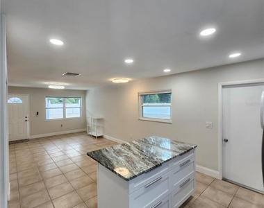 15414 Avalon Avenue - Photo Thumbnail 10