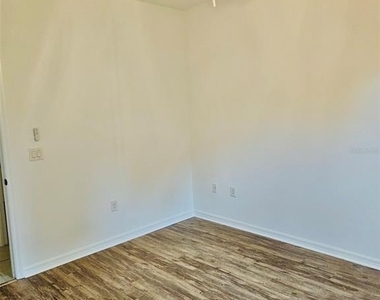 19736 Lonesome Pine Drive - Photo Thumbnail 6