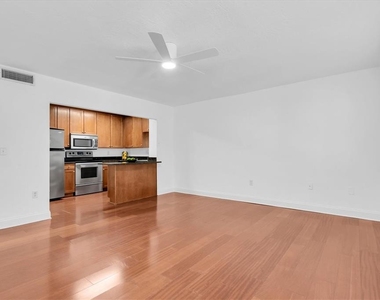 210 5th Avenue S - Photo Thumbnail 6