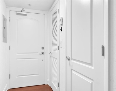 210 5th Avenue S - Photo Thumbnail 17