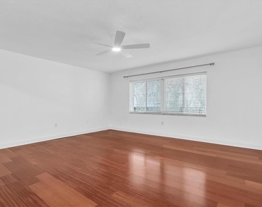 210 5th Avenue S - Photo Thumbnail 7
