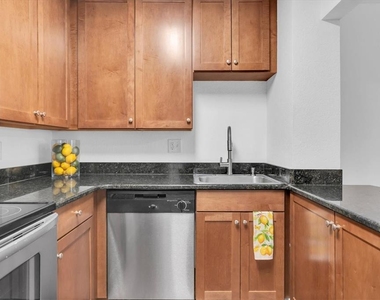 210 5th Avenue S - Photo Thumbnail 9
