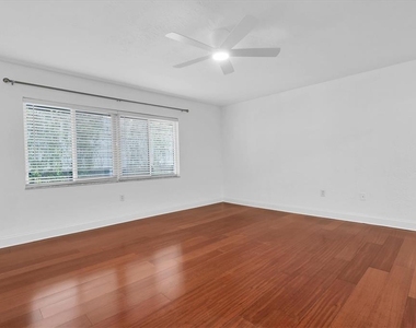 210 5th Avenue S - Photo Thumbnail 8