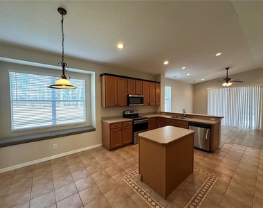 8037 Moccasin Trail Drive - Photo Thumbnail 5