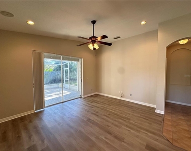 8037 Moccasin Trail Drive - Photo Thumbnail 14