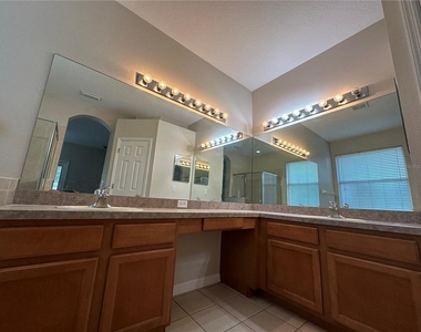 8037 Moccasin Trail Drive - Photo Thumbnail 20