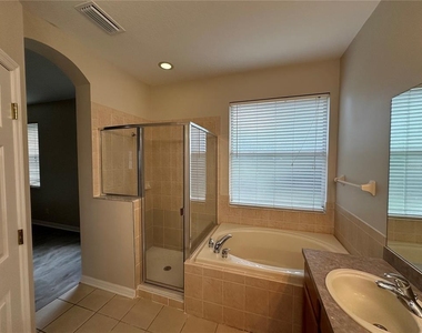 8037 Moccasin Trail Drive - Photo Thumbnail 19