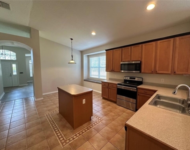 8037 Moccasin Trail Drive - Photo Thumbnail 7