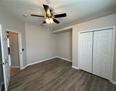 8037 Moccasin Trail Drive - Photo Thumbnail 25