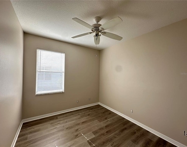 8037 Moccasin Trail Drive - Photo Thumbnail 21
