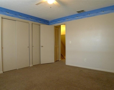 608 Lynchburg Drive - Photo Thumbnail 12