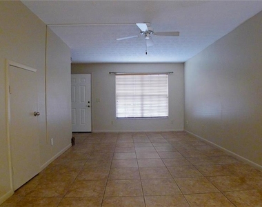 608 Lynchburg Drive - Photo Thumbnail 7