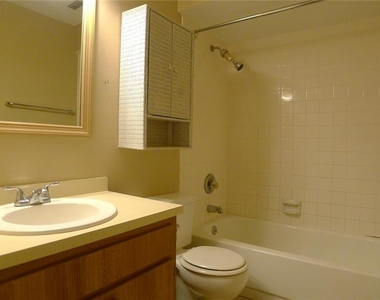 608 Lynchburg Drive - Photo Thumbnail 13