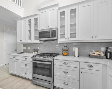 13760 Stevenson Lane - Photo Thumbnail 7