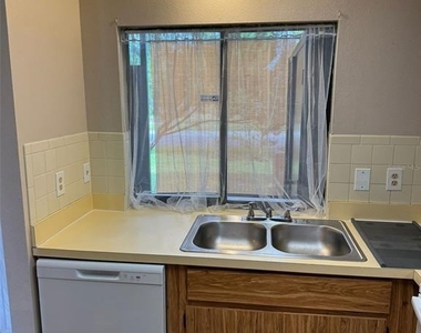 8563 Pilgrim Court - Photo Thumbnail 6