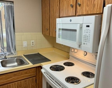 8563 Pilgrim Court - Photo Thumbnail 5