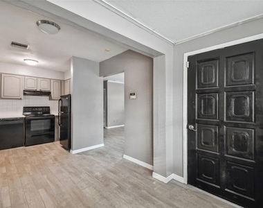 1921 W State Street - Photo Thumbnail 2
