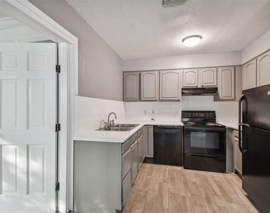 1921 W State Street - Photo Thumbnail 4