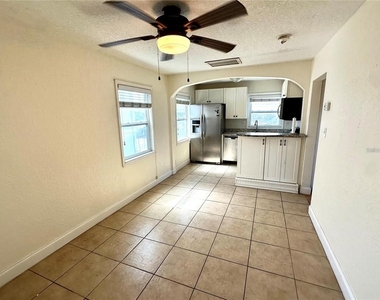773 4th Avenue N - Photo Thumbnail 2