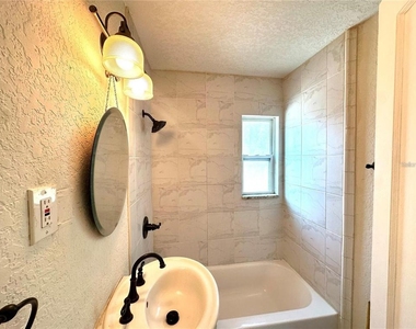 773 4th Avenue N - Photo Thumbnail 5