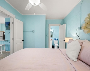 1303 S Bermuda Boulevard - Photo Thumbnail 7