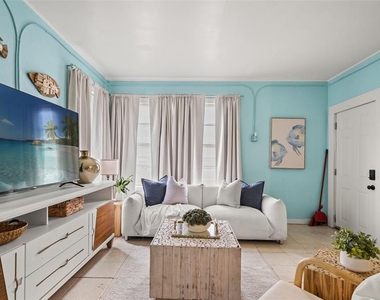 1303 S Bermuda Boulevard - Photo Thumbnail 6