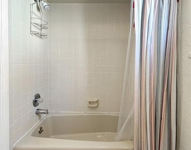 2505 Bay Boulevard - Photo Thumbnail 24