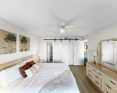 2505 Bay Boulevard - Photo Thumbnail 27