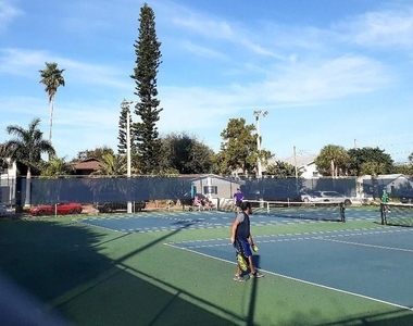2505 Bay Boulevard - Photo Thumbnail 45
