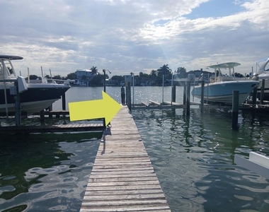 2505 Bay Boulevard - Photo Thumbnail 1