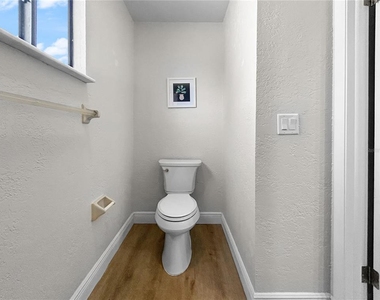 2505 Bay Boulevard - Photo Thumbnail 23