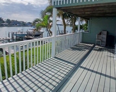 2505 Bay Boulevard - Photo Thumbnail 5