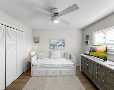 2505 Bay Boulevard - Photo Thumbnail 19