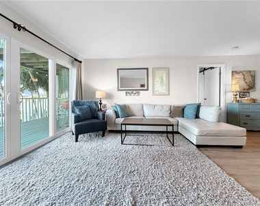2505 Bay Boulevard - Photo Thumbnail 13