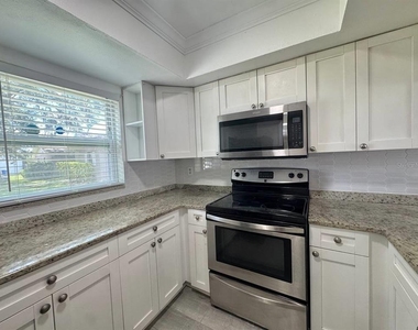 5102 Lawnton Court - Photo Thumbnail 10