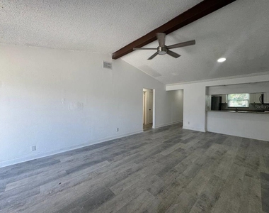 5102 Lawnton Court - Photo Thumbnail 17