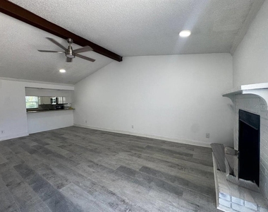 5102 Lawnton Court - Photo Thumbnail 16