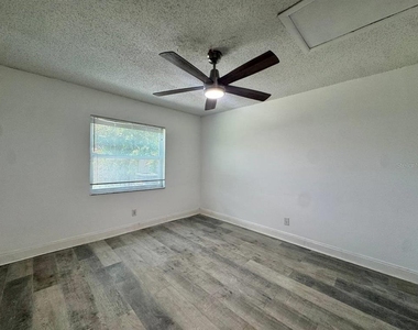5102 Lawnton Court - Photo Thumbnail 20